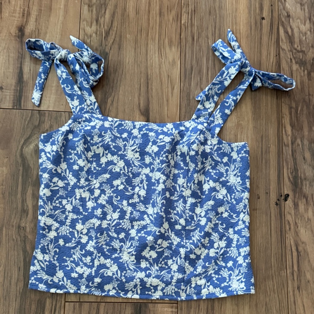 OLD NAVY | Blue and White‎ Floral Cropped Shoulder Tie Top Size S